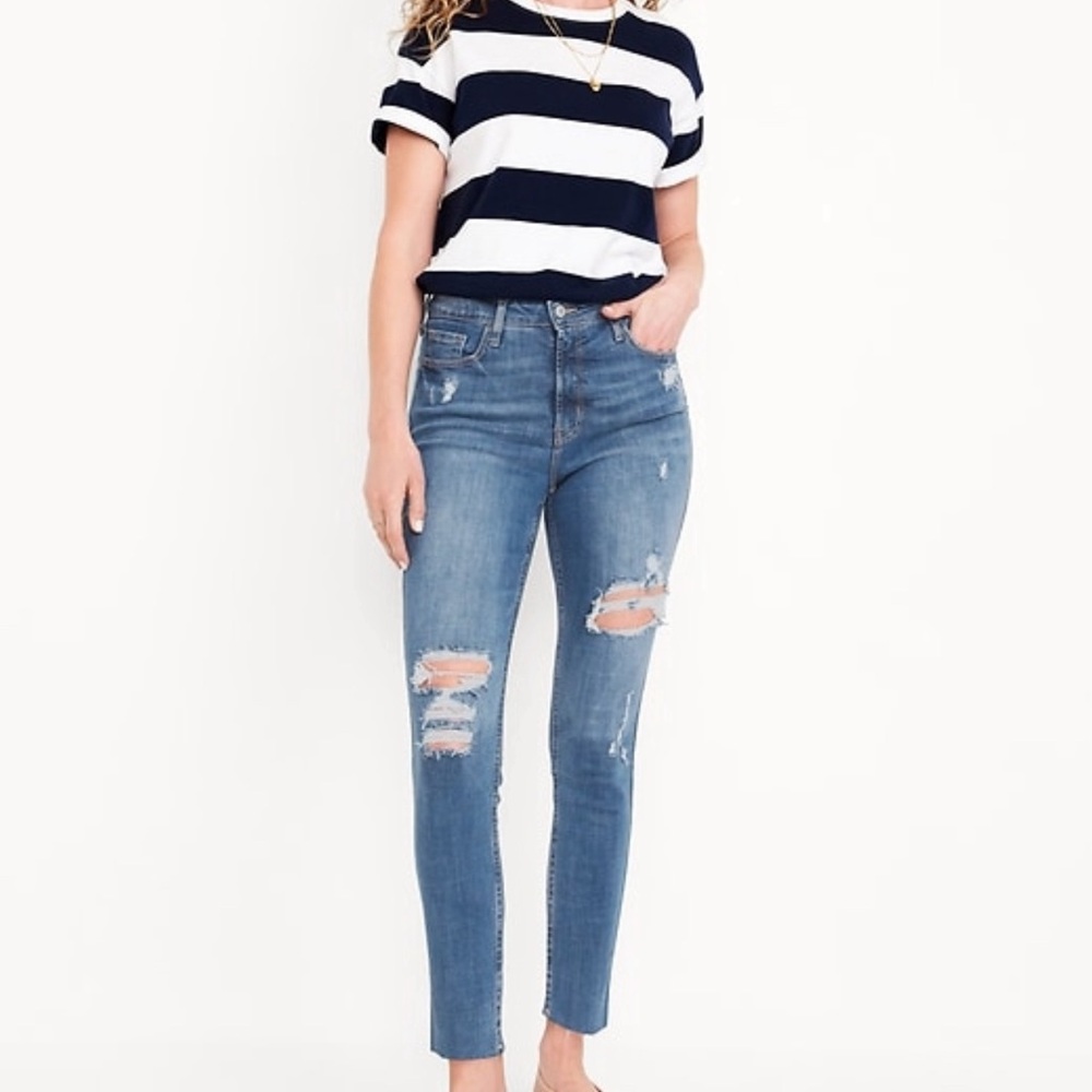 Old Navy extra high rise Rockstar super skinny jeans size 2 petite